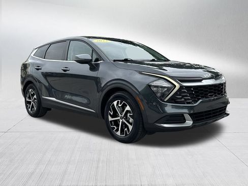 Used 2023 Kia Sportage EX FWD image 3