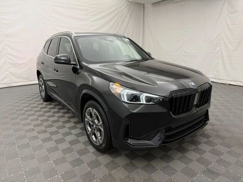 Used 2025 BMW X1 xDrive28i AWD/4WD image 3