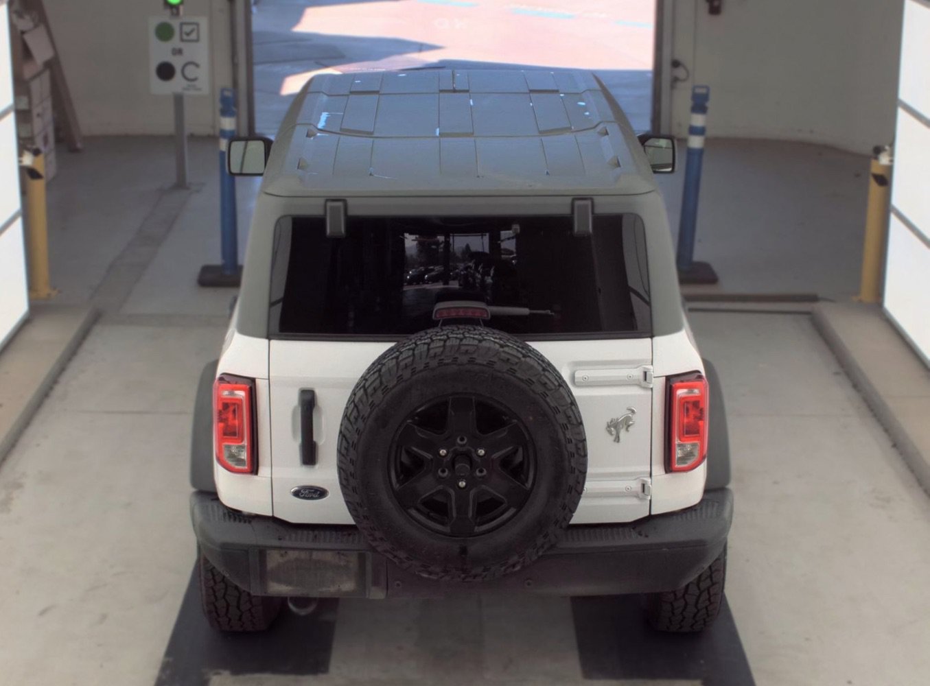 Used 2024 Ford Bronco Black Diamond AWD/4WD image 5
