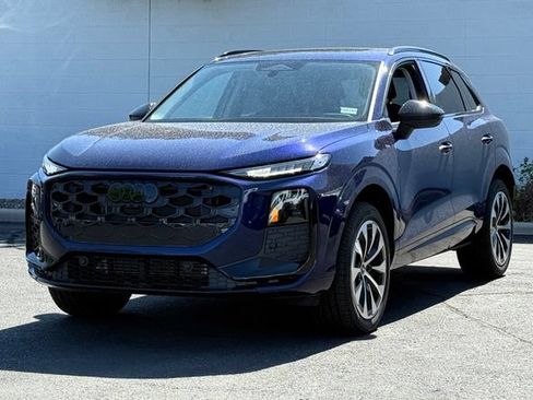 New 2026 Audi Q3 quattro 2.0T AWD/4WD image 1