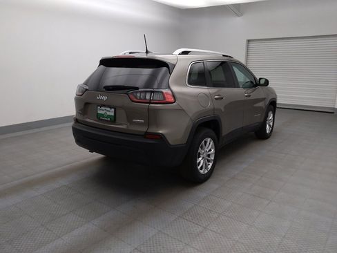 Used 2019 Jeep Cherokee Latitude w/ Popular Appearance Group image 9