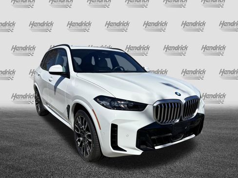 Certified 2024 BMW X5 sDrive40i w/ M Sport Package image 2
