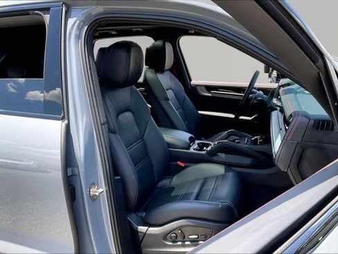 Used 2026 Porsche Cayenne S AWD/4WD image 20
