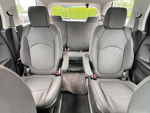 Certified 2016 GMC Acadia SLE AWD/4WD image 29