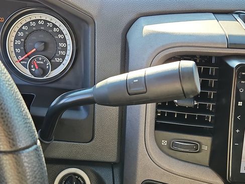 Used 2014 RAM 2500 Tradesman w/ Chrome Appearance Group AWD/4WD image 16
