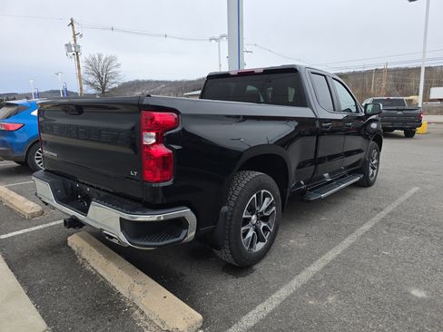 Used 2025 Chevrolet Silverado 1500 LT image 3
