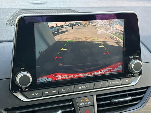 Used 2024 Nissan Altima 2.5 SV image 20