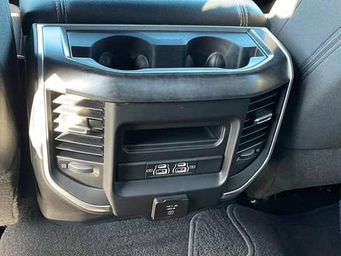 Used 2021 RAM 2500 Big Horn w/ Level 2 Equipment Group AWD/4WD image 17