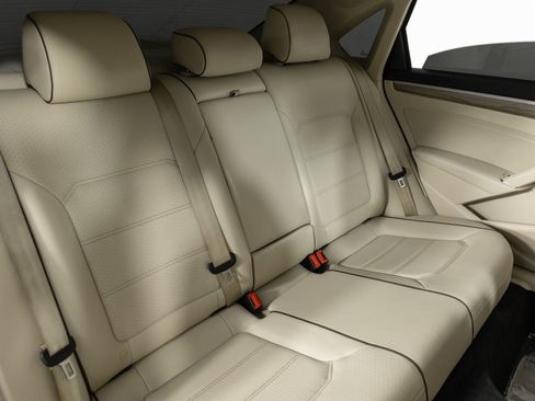 Used 2018 Volkswagen Passat 2.0T SE image 23