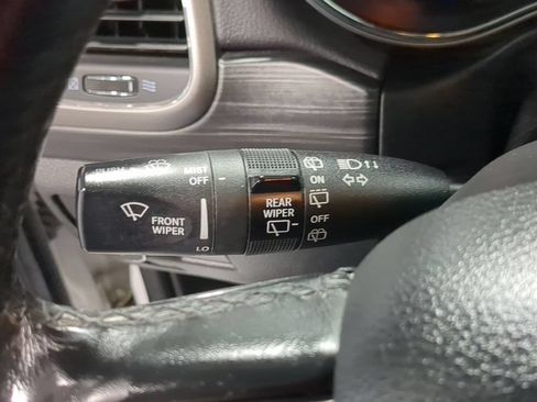 Used 2019 Jeep Grand Cherokee Altitude AWD/4WD image 31