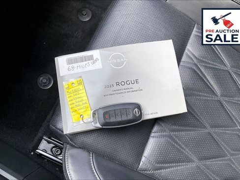 Used 2023 Nissan Rogue Platinum AWD/4WD image 11