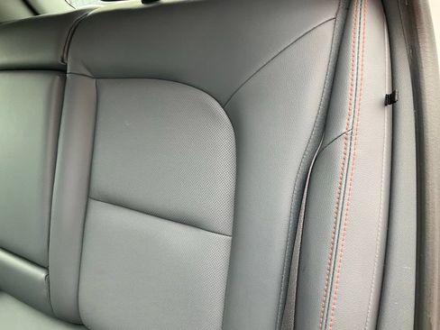 Used 2017 Chevrolet Bolt Premier FWD image 28