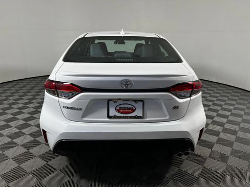 Used 2026 Toyota Corolla SE FWD image 6