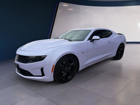 Used 2023 Chevrolet Camaro LT image 1