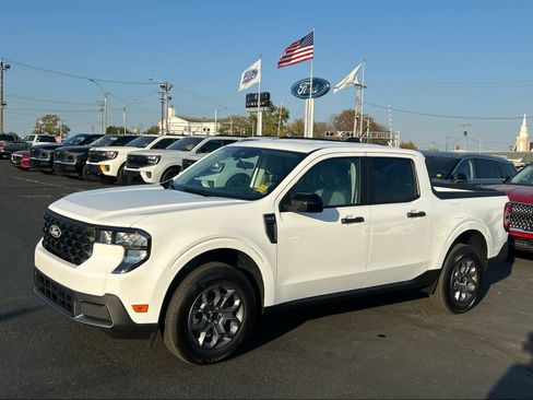 New 2025 Ford Maverick XLT w/ XLT Luxury Package image 2