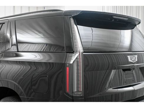 New 2026 Cadillac Escalade V w/ LPO, ONYX Package AWD/4WD image 11