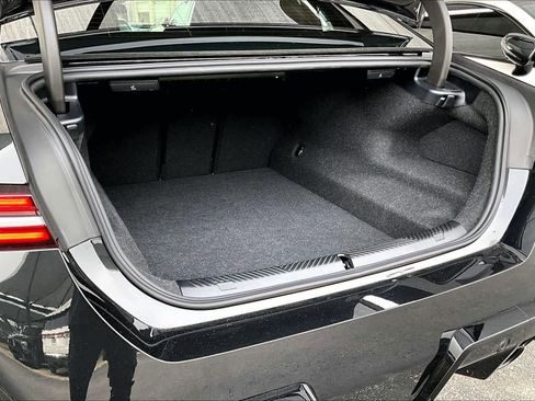 Used 2025 BMW M5 w/ Executive Package image 36