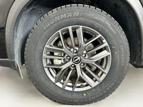 Used 2024 Nissan Rogue S AWD/4WD image 11