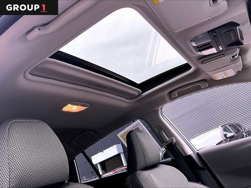 Used 2024 Subaru Crosstrek 2.0i Premium image 14