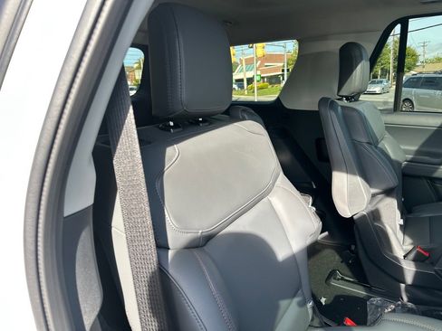 New 2025 Ford Expedition Active image 49