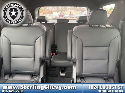 New 2026 Chevrolet Traverse LT image 13