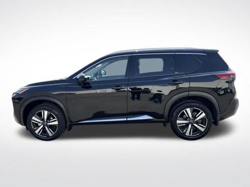 Used 2023 Nissan Rogue SL FWD image 2