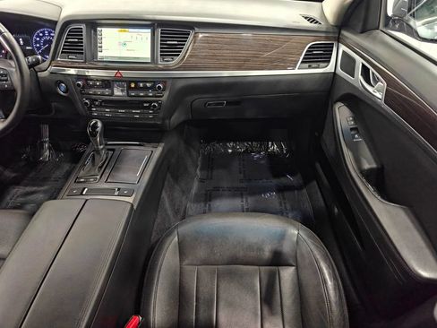 Used 2017 Genesis G80 3.8 RWD image 26