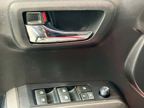 Used 2022 Toyota Tacoma TRD Off-Road image 16