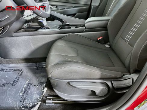 Used 2023 Hyundai Elantra SEL w/ Convenience Package FWD image 26