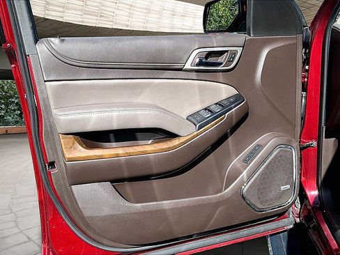 Used 2019 GMC Yukon Denali w/ Denali Ultimate Package image 18