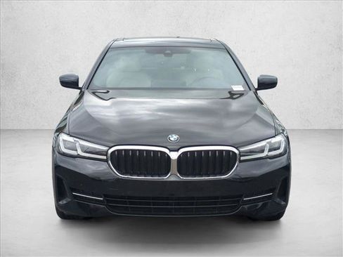 Used 2021 BMW 530e w/ Premium Package image 2