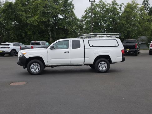 Used 2023 Toyota Tacoma SR RWD image 6