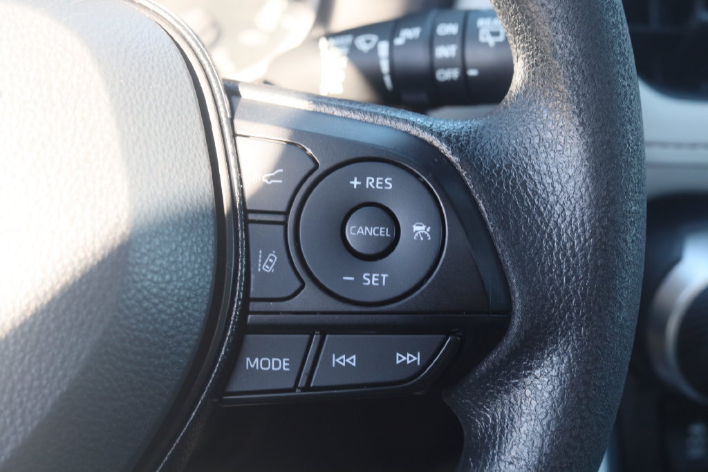 Certified 2021 Toyota RAV4 XLE w/ Convenience Package AWD/4WD image 10