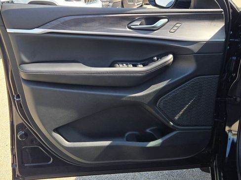 New 2025 Jeep Grand Cherokee Limited w/ MOPAR Finishing Package image 22