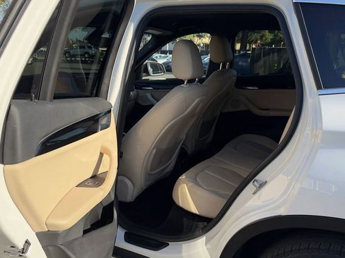 Used 2018 BMW X1 sDrive28i image 11