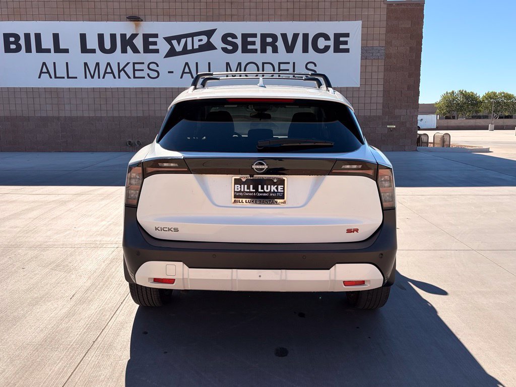 Used 2025 Nissan Kicks SR FWD image 6