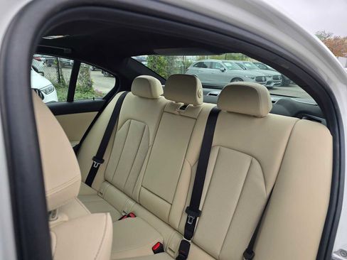 Used 2023 BMW 330i Sedan w/ Premium Package image 19