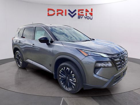 New 2026 Nissan Rogue SV image 7