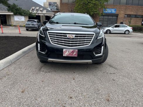 Used 2017 Cadillac XT5 Platinum w/ Driver Assist Package image 3
