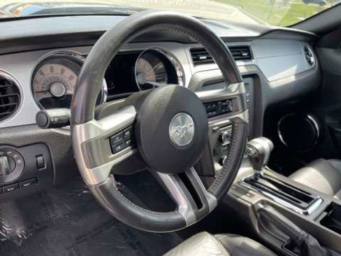 Used 2010 Ford Mustang Coupe RWD image 57