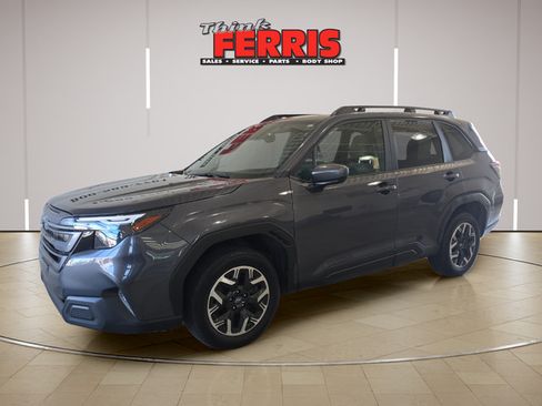 Used 2025 Subaru Forester Premium AWD/4WD image 1
