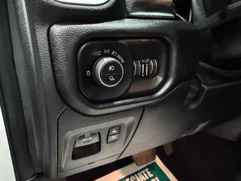Used 2019 RAM 1500 Big Horn AWD/4WD image 13