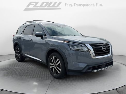 Used 2023 Nissan Pathfinder Platinum w/ Cargo Package AWD/4WD image 1
