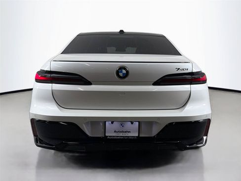 New 2026 BMW 740i w/ Premium Package RWD image 6