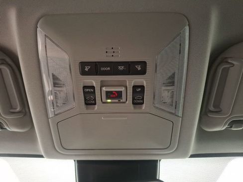 Used 2021 Toyota RAV4 XLE w/ Convenience Package image 35