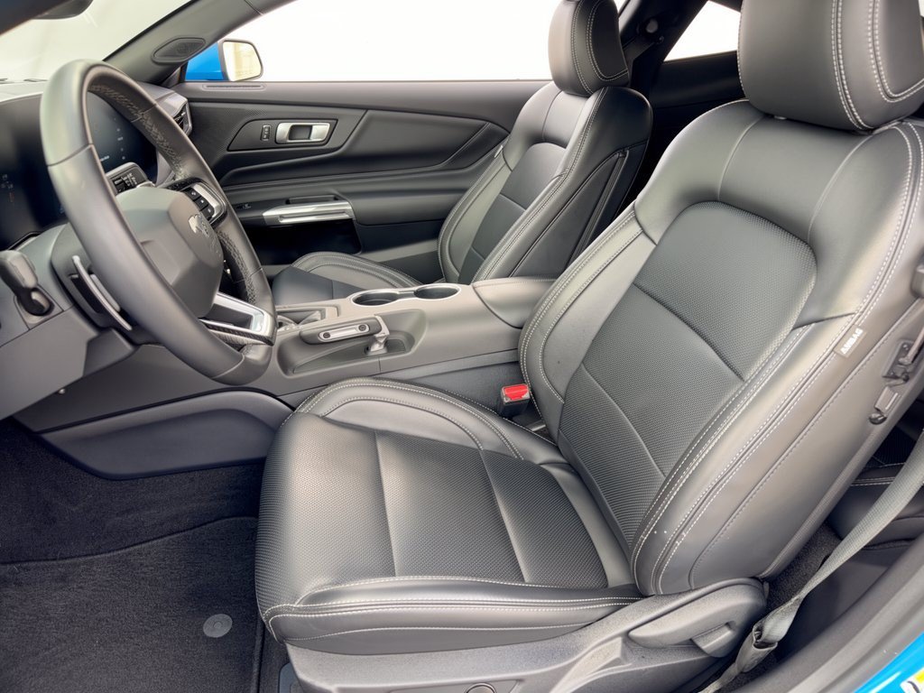 Used 2025 Ford Mustang GT Premium w/ GT Performance Package RWD image 5
