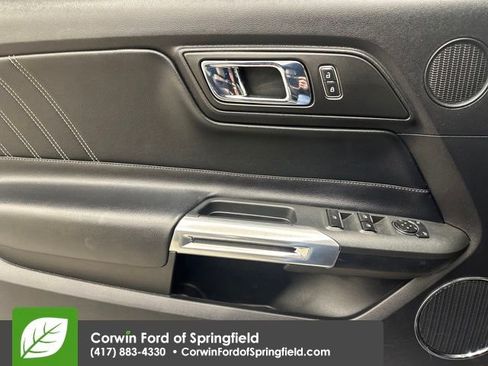 Used 2016 Ford Mustang Premium image 18