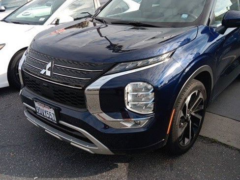 Used 2022 Mitsubishi Outlander SEL image 1