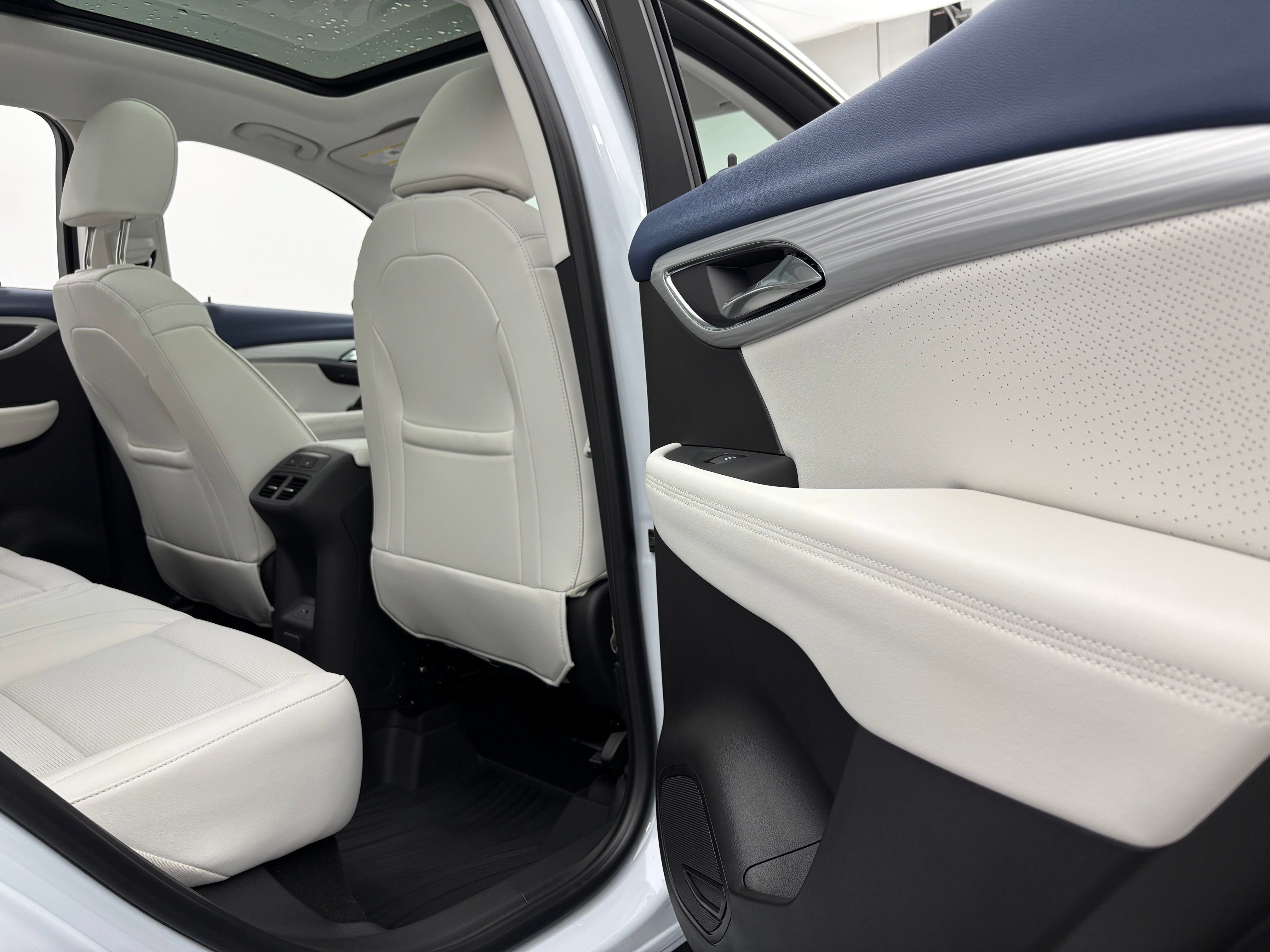 New 2026 Buick Envision Avenir AWD/4WD image 38