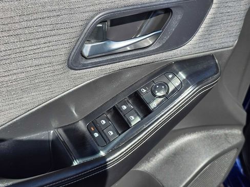 Used 2023 Nissan Rogue SV AWD/4WD image 22